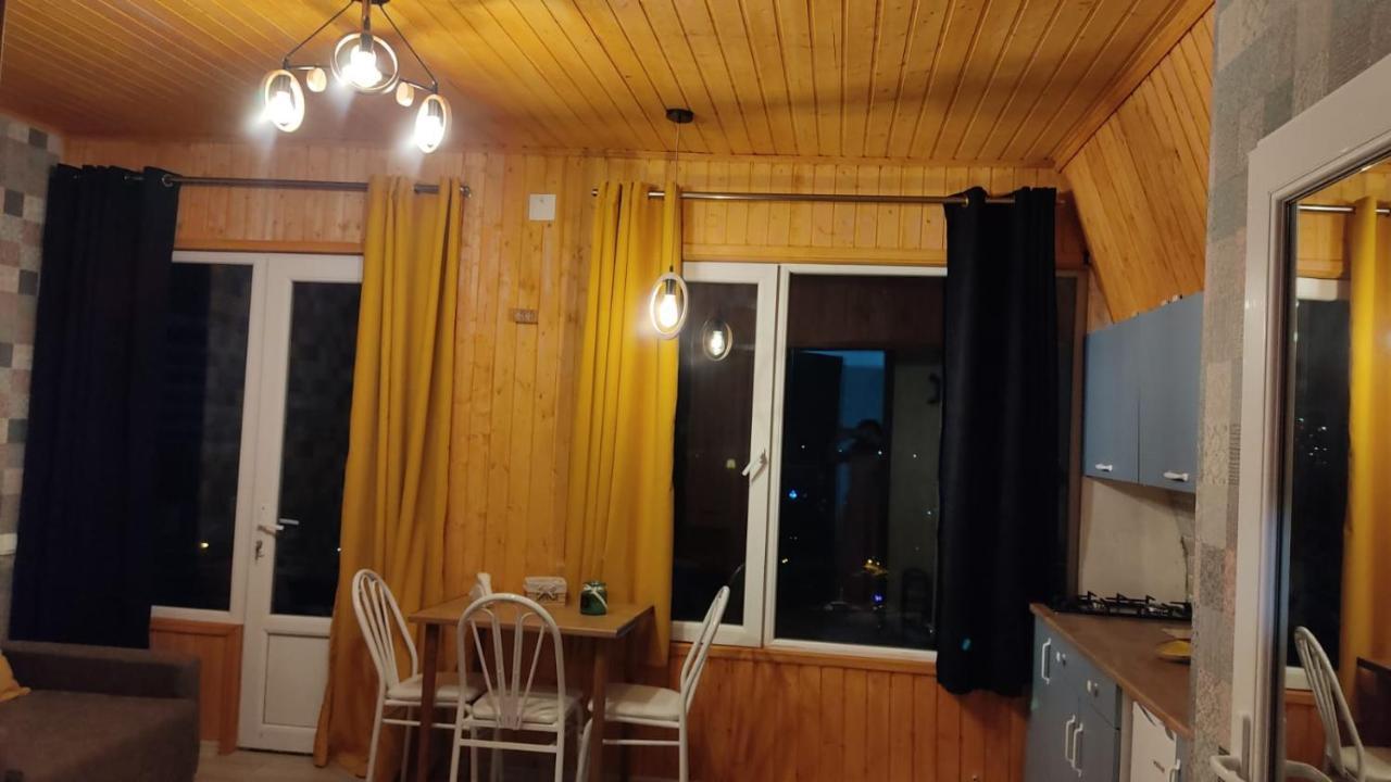 Borjomi Nest Hotel Ngoại thất bức ảnh