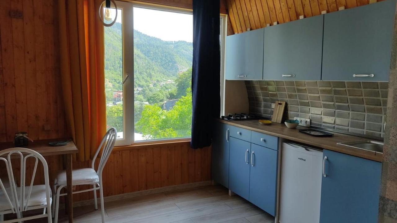 Borjomi Nest Hotel Ngoại thất bức ảnh